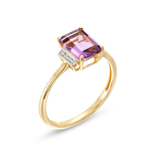 Emerald-Cut Amethyst and 0.04 CT. T.W. Diamond Collar Ring in 10K Gold