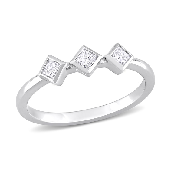 0.24 CT. T.W. Princess-Cut Diamond Tilted Three-Stone Ring