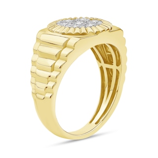 0.15 CT. T.W. Multi-Diamond Coin-Edge Frame Ribbed Shank Ring in 10K Gold