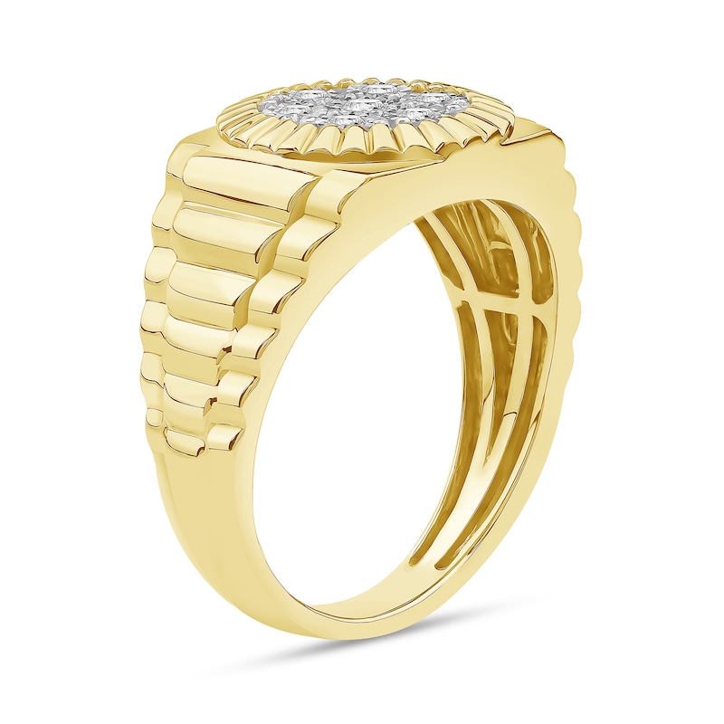 0.15 CT. T.W. Multi-Diamond Coin-Edge Frame Ribbed Shank Ring in 10K Gold