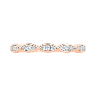 0.45 CT. T.W. Marquise-Shaped Multi-Diamond Flower Frame Scallop Shank Bridal Set in 10K Rose Gold