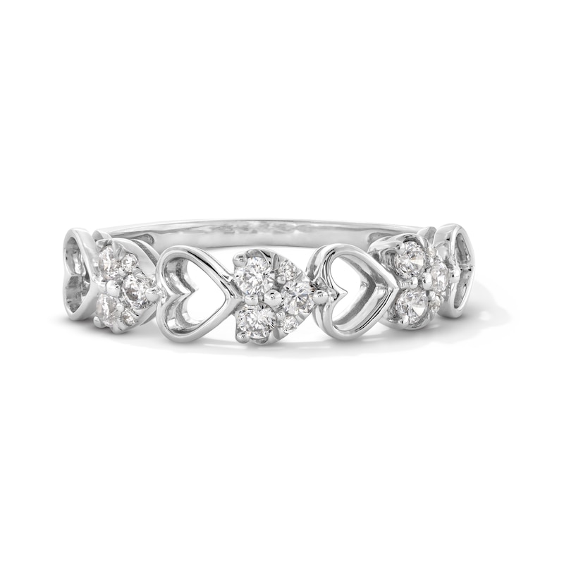 0.25 CT. T.W. Heart-Shaped Multi-Diamond Alternating Ring in Sterling Silver