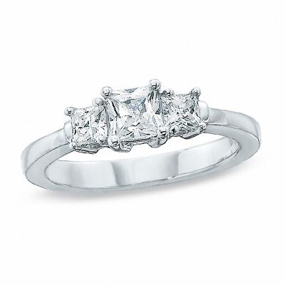 Previously Owned - 0.50 CT. T.W. Princess-Cut Diamond Three Stone Engagement Ring in 14K White Gold