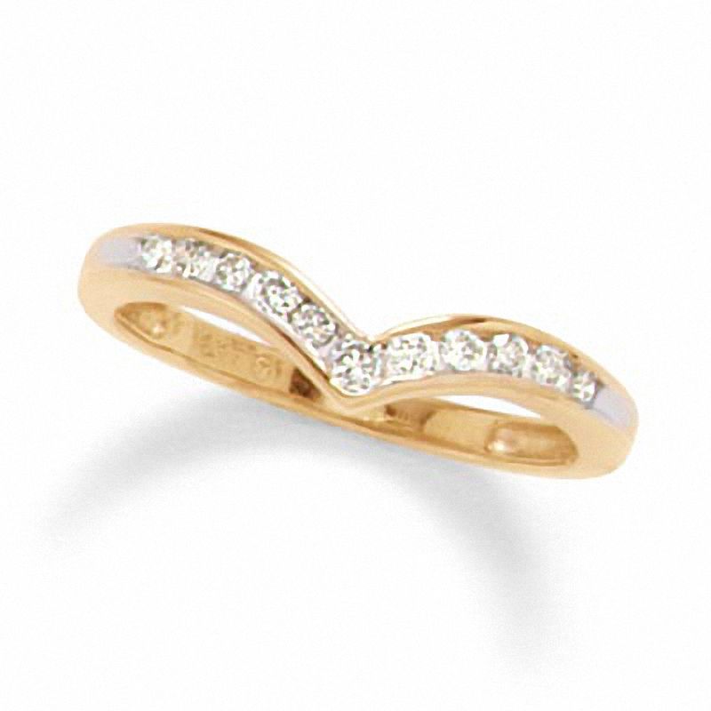 Main Image 1 of Previously Owned - 0.25 CT. T.W. Diamond Chevron Channel Band in 10K Gold