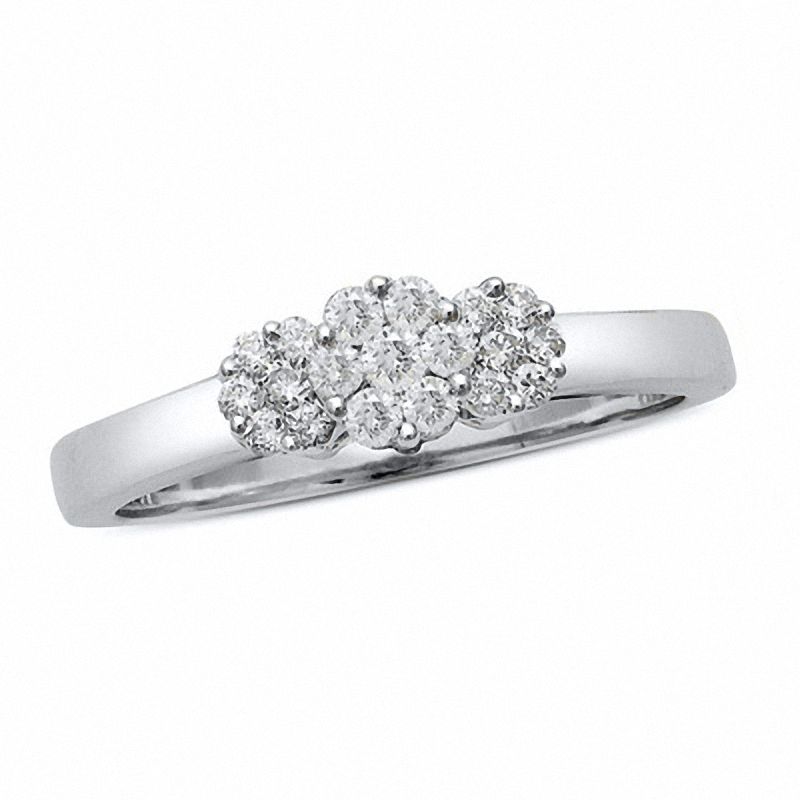 Previously Owned - 0.25 CT. T.W. Diamond Three Flower Ring in 10K White Gold|Peoples Jewellers