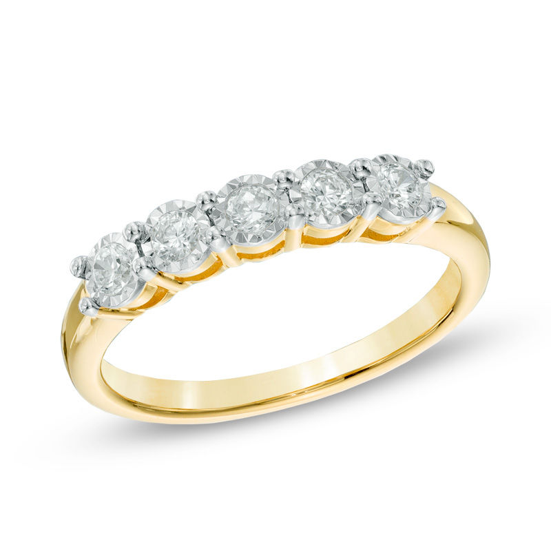 Previously Owned - 0.25 CT. T.W. Diamond Five Stone Anniversary Band in 10K Gold|Peoples Jewellers