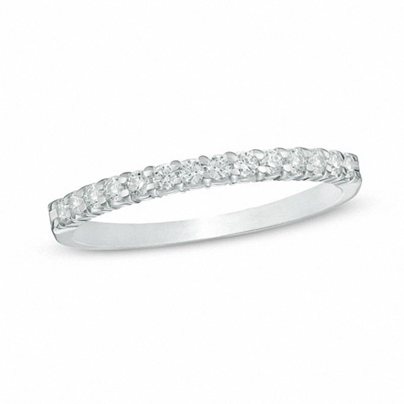 Previously Owned - 0.25 CT. T.W. Colourless Diamond Anniversary Band in 18K White Gold