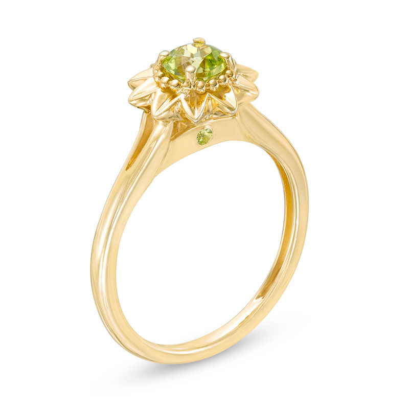 Previously Owned - Peridot Aster Daisy Ring in 10K Gold