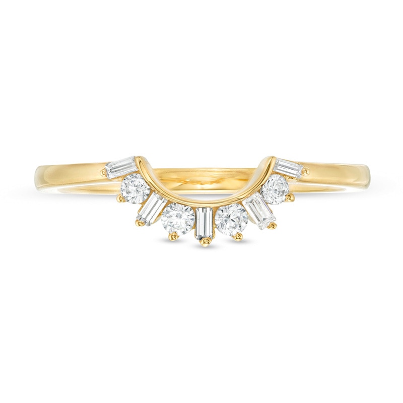 Previously Owned - 0.18 CT. T.W. Baguette and Round Diamond Contour Wedding Band in 14K Gold|Peoples Jewellers