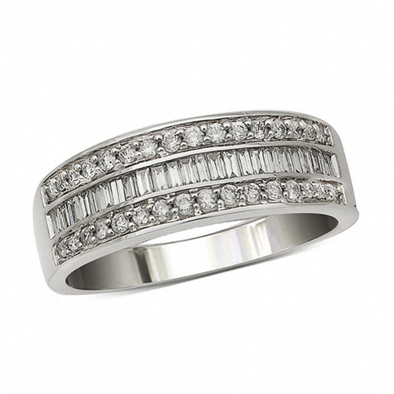 Previously Owned - 0.40 CT. T.W. Diamond Anniversary Band in 10K White Gold|Peoples Jewellers