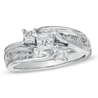 Previously Owned - 1.00 CT. T.W. Princess-Cut Diamond Three Stone Bridal Set in 14K White Gold