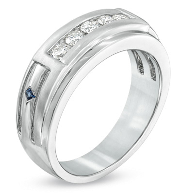 Previously Owned - Vera Wang Love Collection Men's 0.45 CT. T.W. Diamond Wedding Band in 14K White Gold|Peoples Jewellers