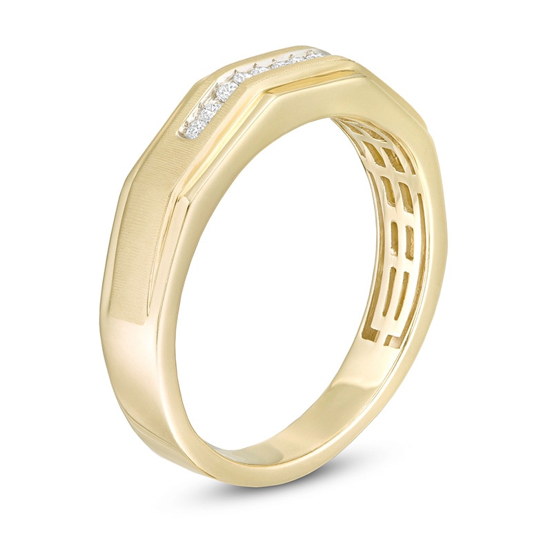 Previously Owned - Men's 0.10 CT. T.W. Diamond Wedding Band in 14K Gold